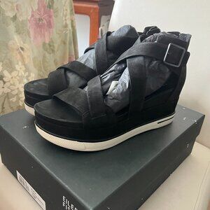 New Eileen Fisher Black size 10M - Black Tumbled Nubuck Sandal.